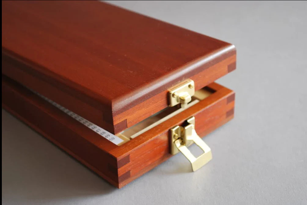 🩸 Dexter Morgan - Trophy Slide Case Box